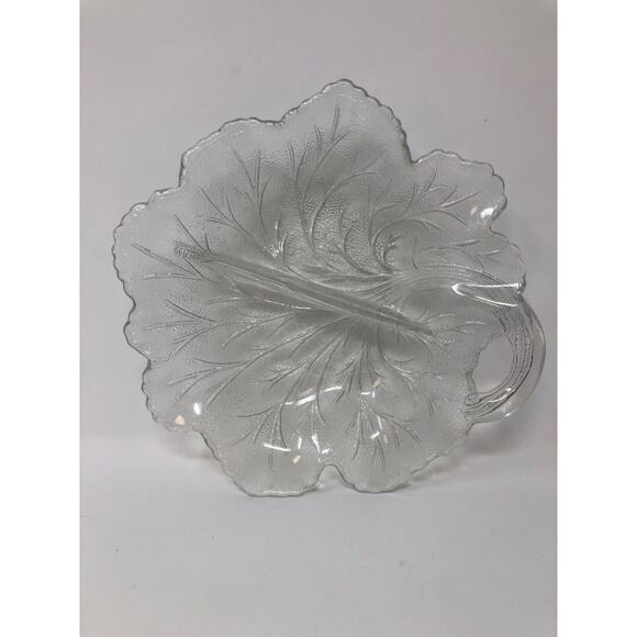 Divided Glass Dish Leaf Shaped Clear Trinket Decorative Collectible Unique - Picture 1 of 7